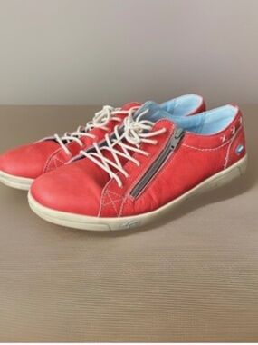 Cloud Aika women size EU41 red leather shoes